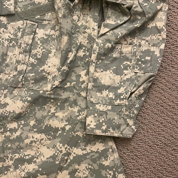 Army Combat Uniform (ACU) Shirt Size Small-Regular - Picture 2 of 15